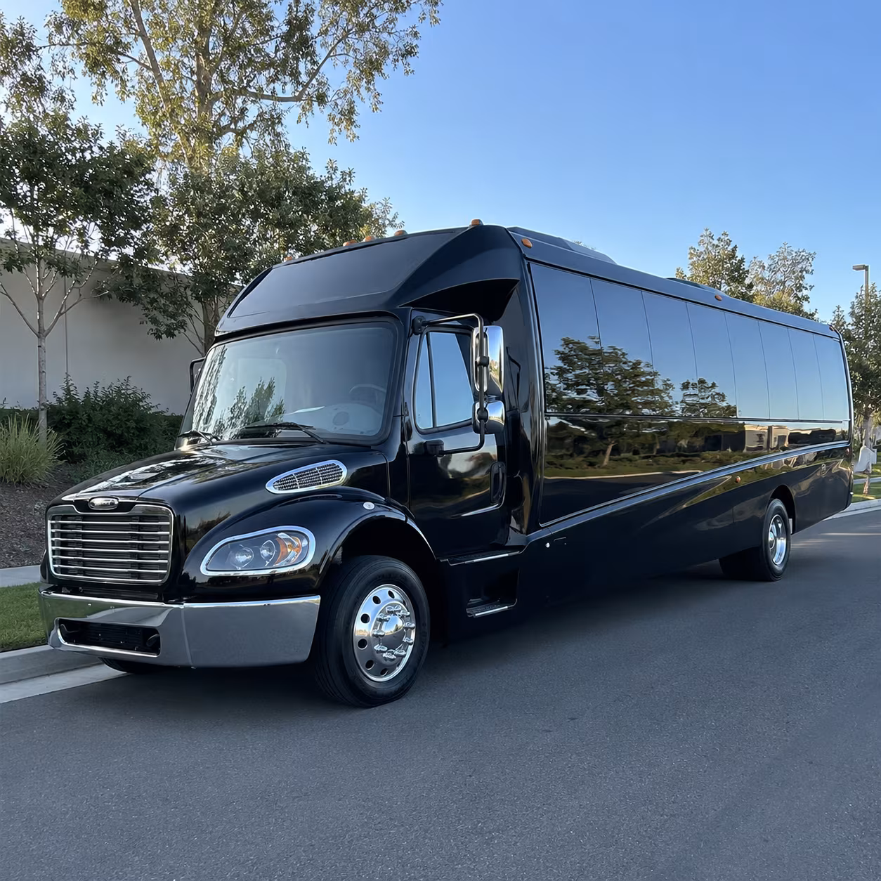 greeley 30 passenger minibus