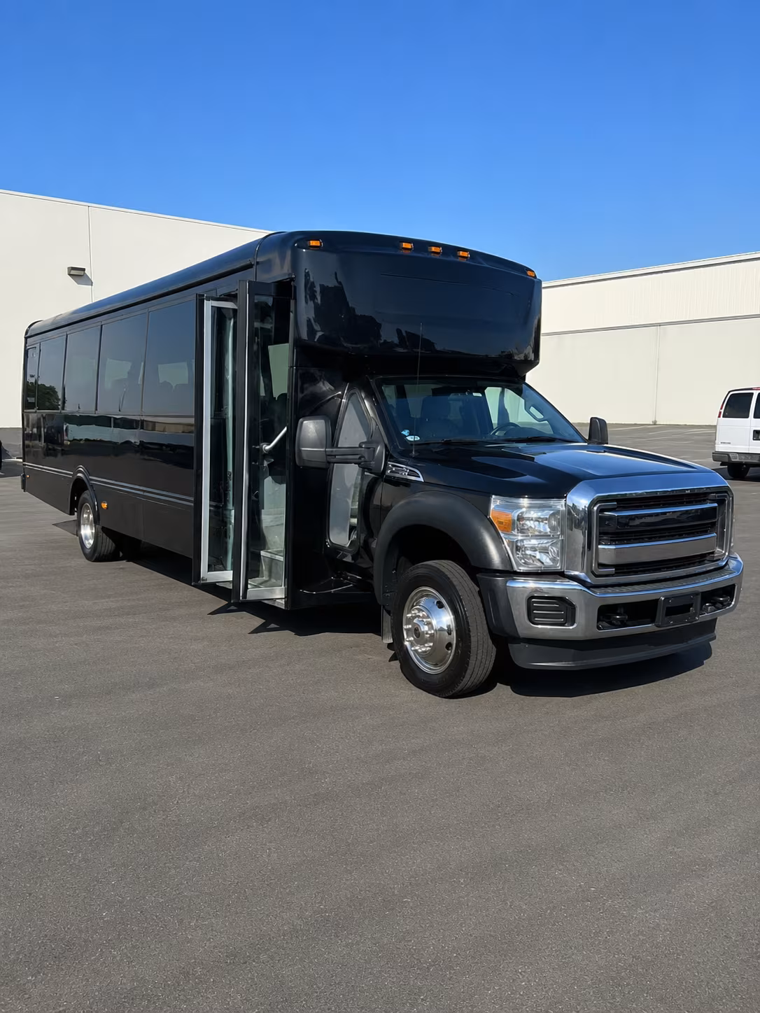 party buses to red rocks amphitheatre shows from greeley